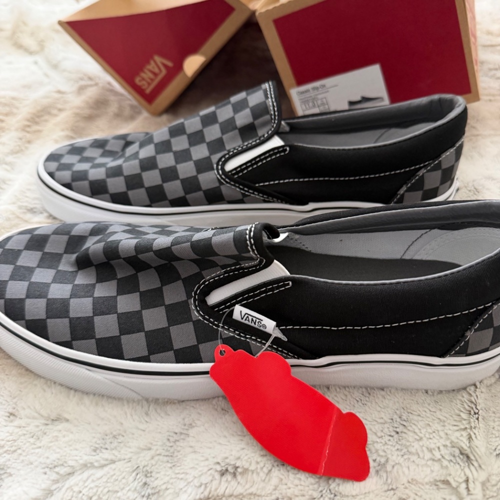 Classic Slip-on Gray Checkered Vans NWT Size 11 Men’s - Picture 2 of 7